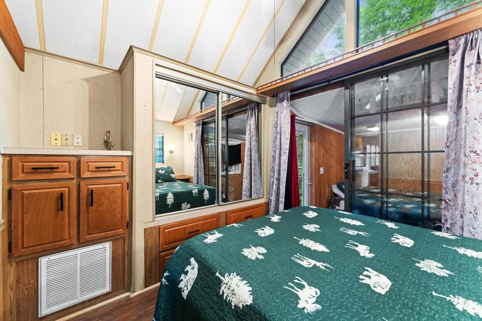 Cascades Inn Tiger Eksteriør bilde